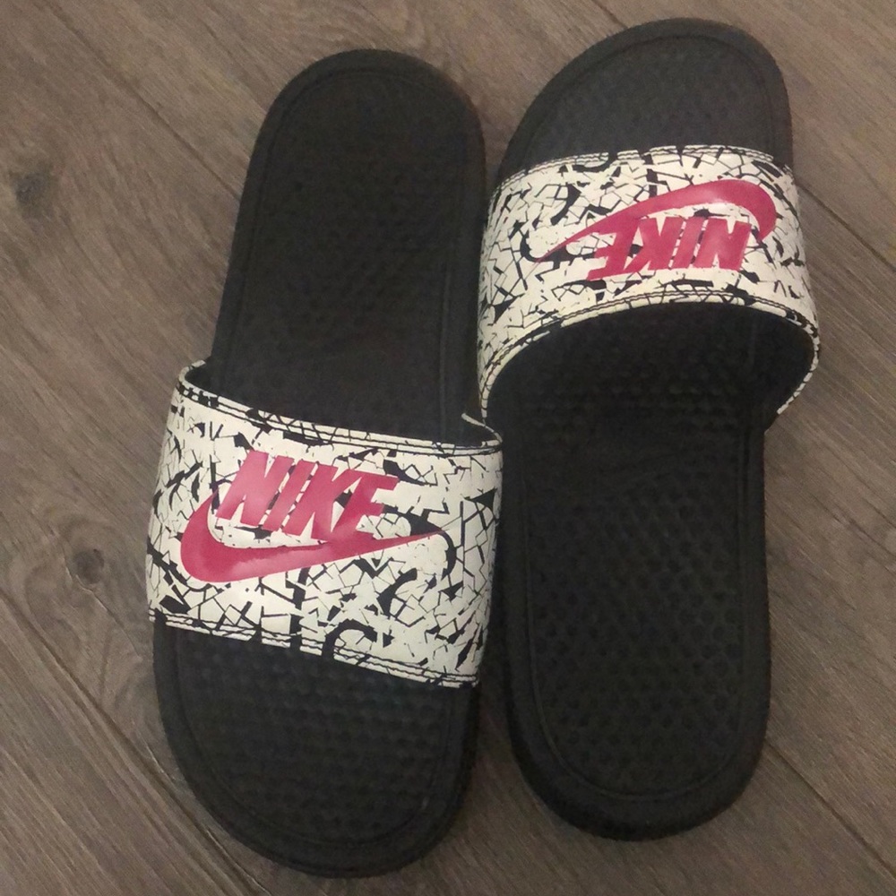Nike slides
